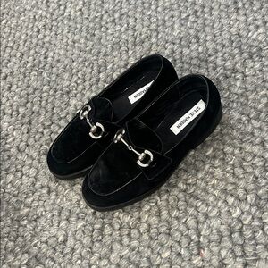 Steve Madden “Heart” Vintage Black Suede Horsebit Loafers Size 8 1/2 B 36518